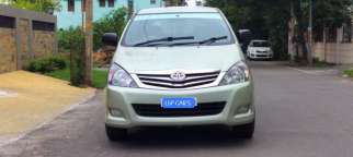 Toyota Innova 2.5 E