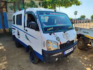 Mahindra Maxximo 8 Seater