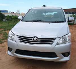 Toyota Innova 2.5 V