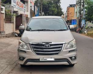 Toyota Innova 2.5 V 8 STR