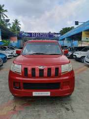 Mahindra TUV 300 T4