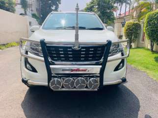 Mahindra XUV500 others