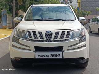 Mahindra XUV500 W8