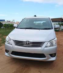 Toyota Innova 2.5 V 7 STR