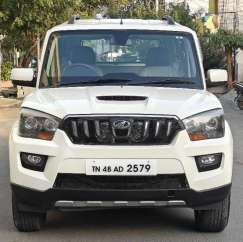 Mahindra Scorpio VLX Airbag