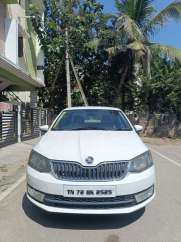 Skoda Rapid 1.6 Ambition MPFI MT