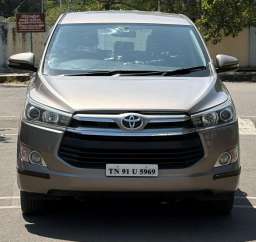 Toyota Innova Crysta 2.4 V