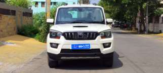 Mahindra Scorpio S10