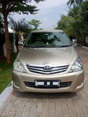 Toyota Innova 2.5 E