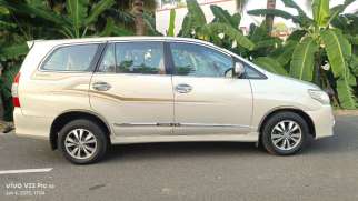 Toyota Innova 2.5 V