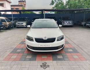 Skoda Octavia Elegance 1.8 TSI AT