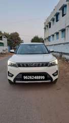 Mahindra XUV300 W8 Option