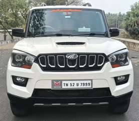 Mahindra Scorpio S10