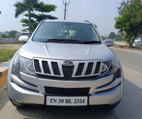 Mahindra XUV500 W8