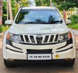 Mahindra XUV500 W8