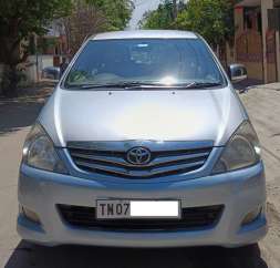 Toyota Innova 2.5 V