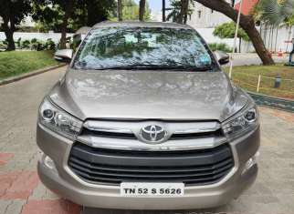 Toyota Innova Crysta 2.4 V