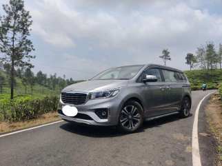 Kia Carnival Premium