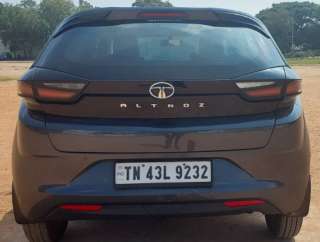 Tata Tiago XE