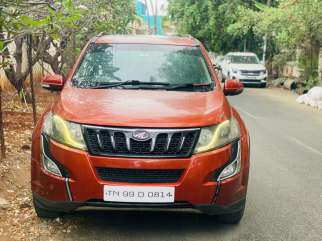 Mahindra XUV500 W10