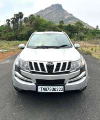 Mahindra XUV500 W8