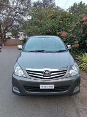 Toyota Innova 2.5 V 7 STR