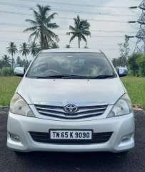 Toyota Innova 2.5 V 7 STR
