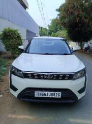 Mahindra XUV300 W6