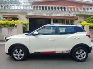 Mahindra TUV300 T8 Plus AT
