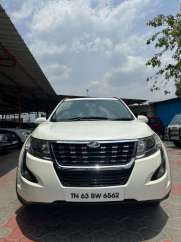 Mahindra XUV500 W7