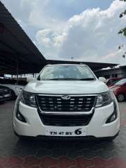 Mahindra XUV500 W11