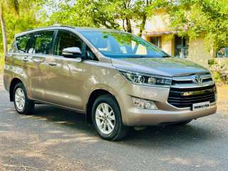 Toyota Innova Crysta 2.8 Z