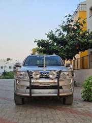 Toyota Fortuner 4x4 MT