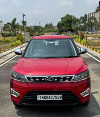 Mahindra XUV300 W6