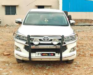 Toyota Innova Crysta 2.4 V