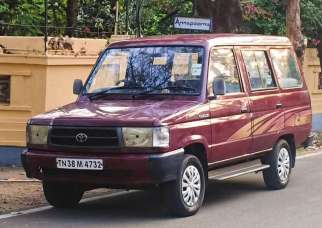 Toyota Qualis others