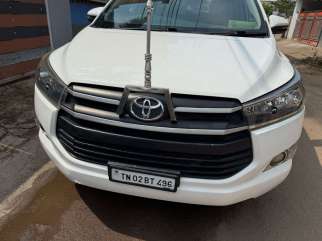 Toyota Innova Crysta 2.4 G MT