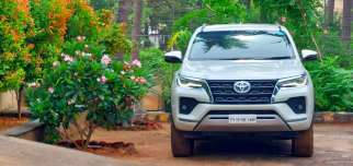 Toyota Fortuner 4X2 MT 2.7 Petrol