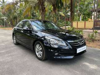 Honda Accord 2.0 AT