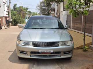 Mitsubishi Lancer LXD 2.0