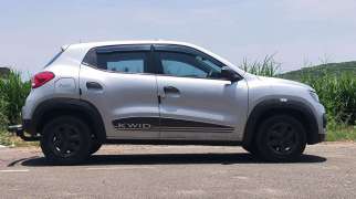 Renault Kwid RXT AMT