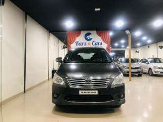 Toyota Innova 2.5 VX 7 STR BS IV