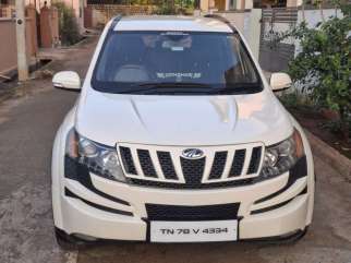 Mahindra XUV500 W8