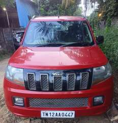 Mahindra TUV 300 T10