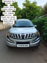 Mahindra XUV500 W8 Dual Tone
