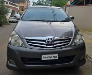 Toyota Innova 2.5 E