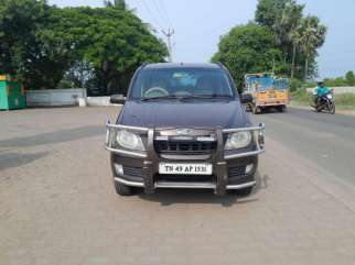 Mahindra Quanto C8