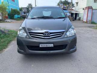 Toyota Innova 2.0 V