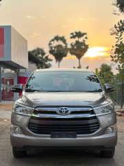 Toyota Innova Crysta 2.4 V