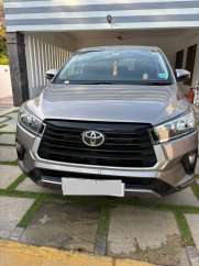 Toyota Innova Crysta 2.4 GX 7 STR